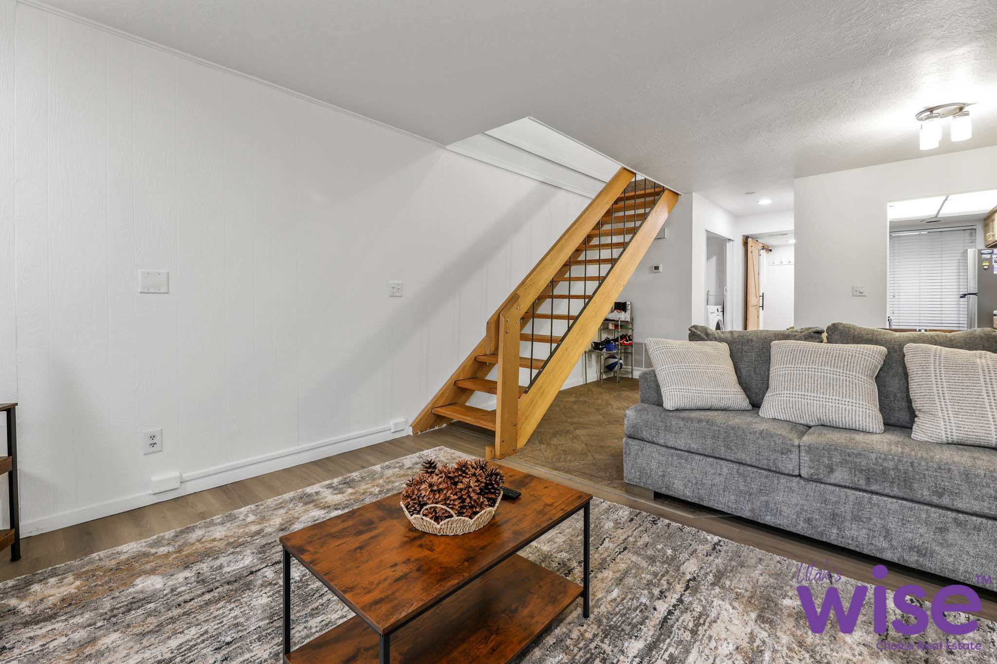 APPLEGATE CONDM - Residential