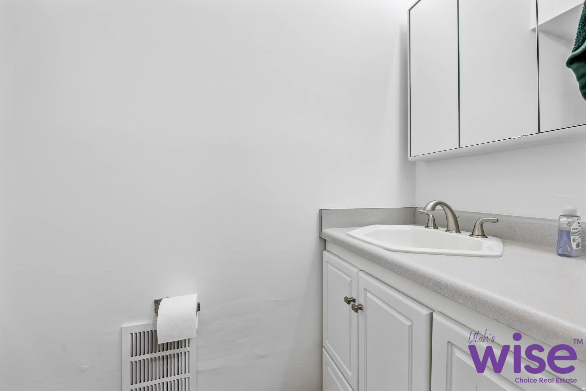 APPLEGATE CONDM - Residential