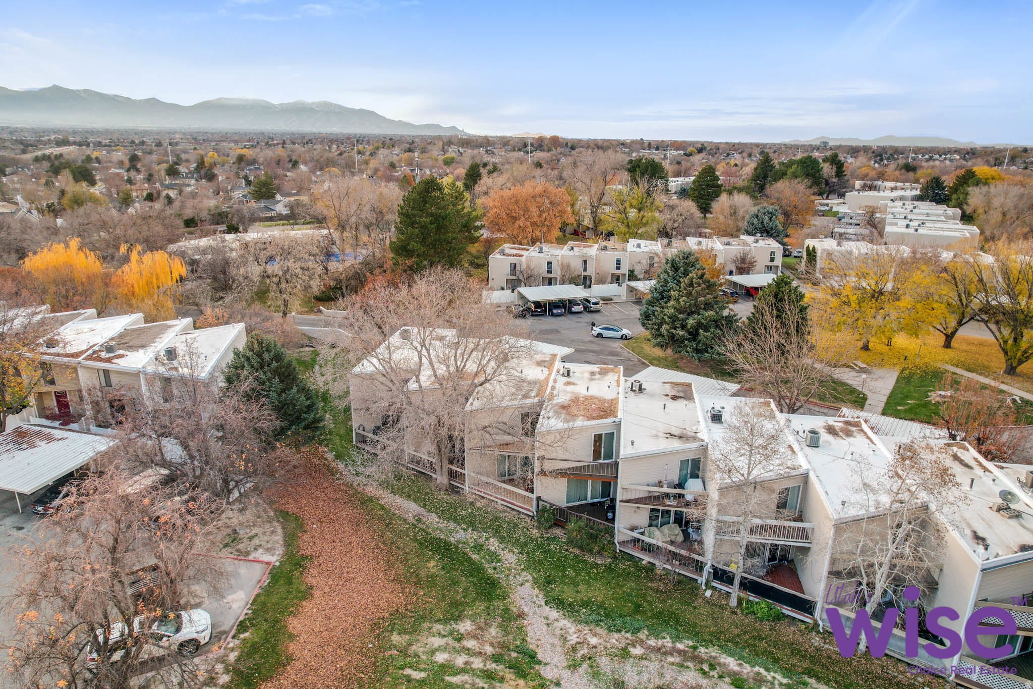 APPLEGATE CONDM - Residential