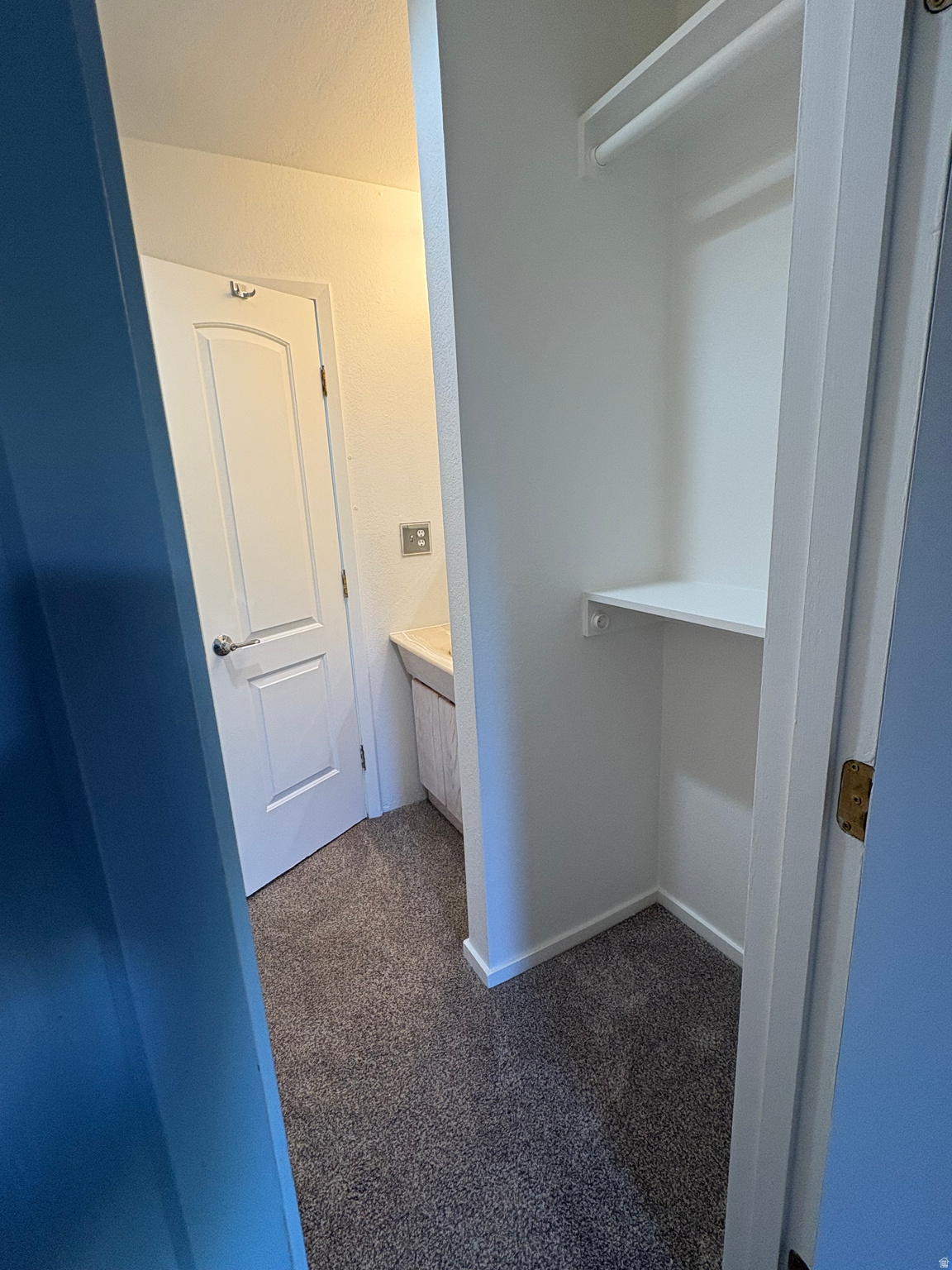 APPLEGATE CONDM - Residential