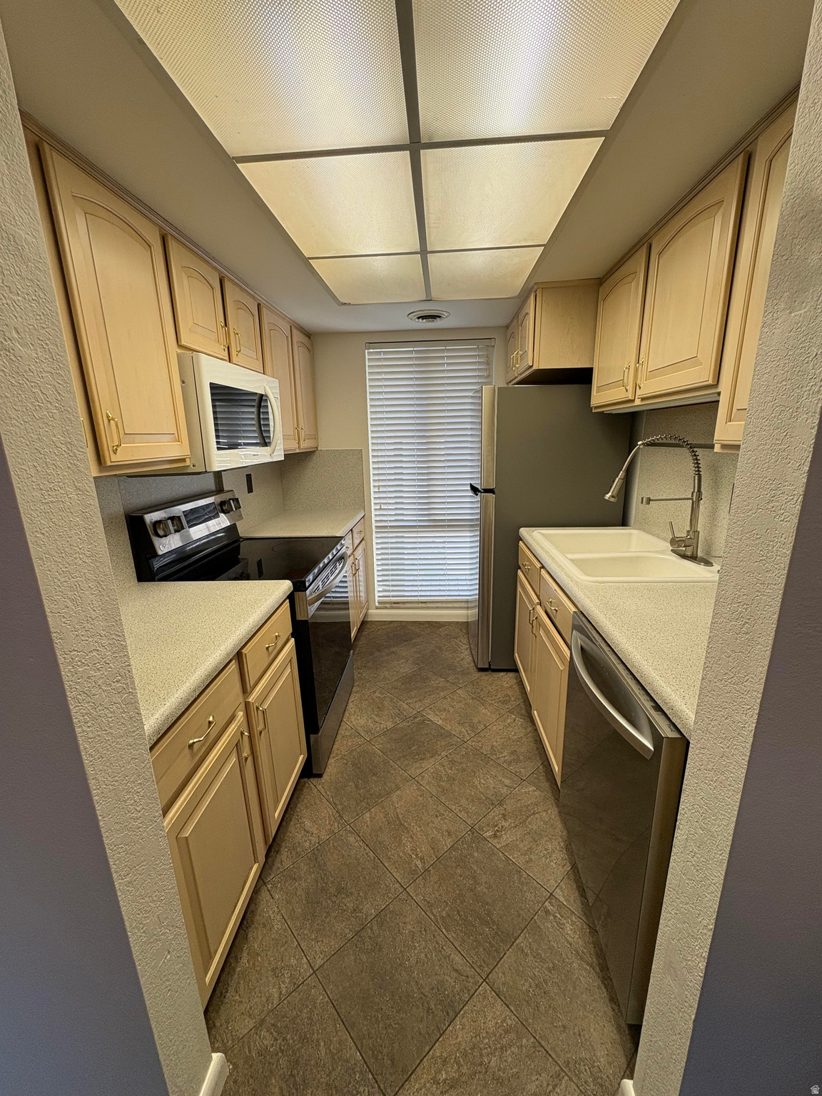 APPLEGATE CONDM - Residential