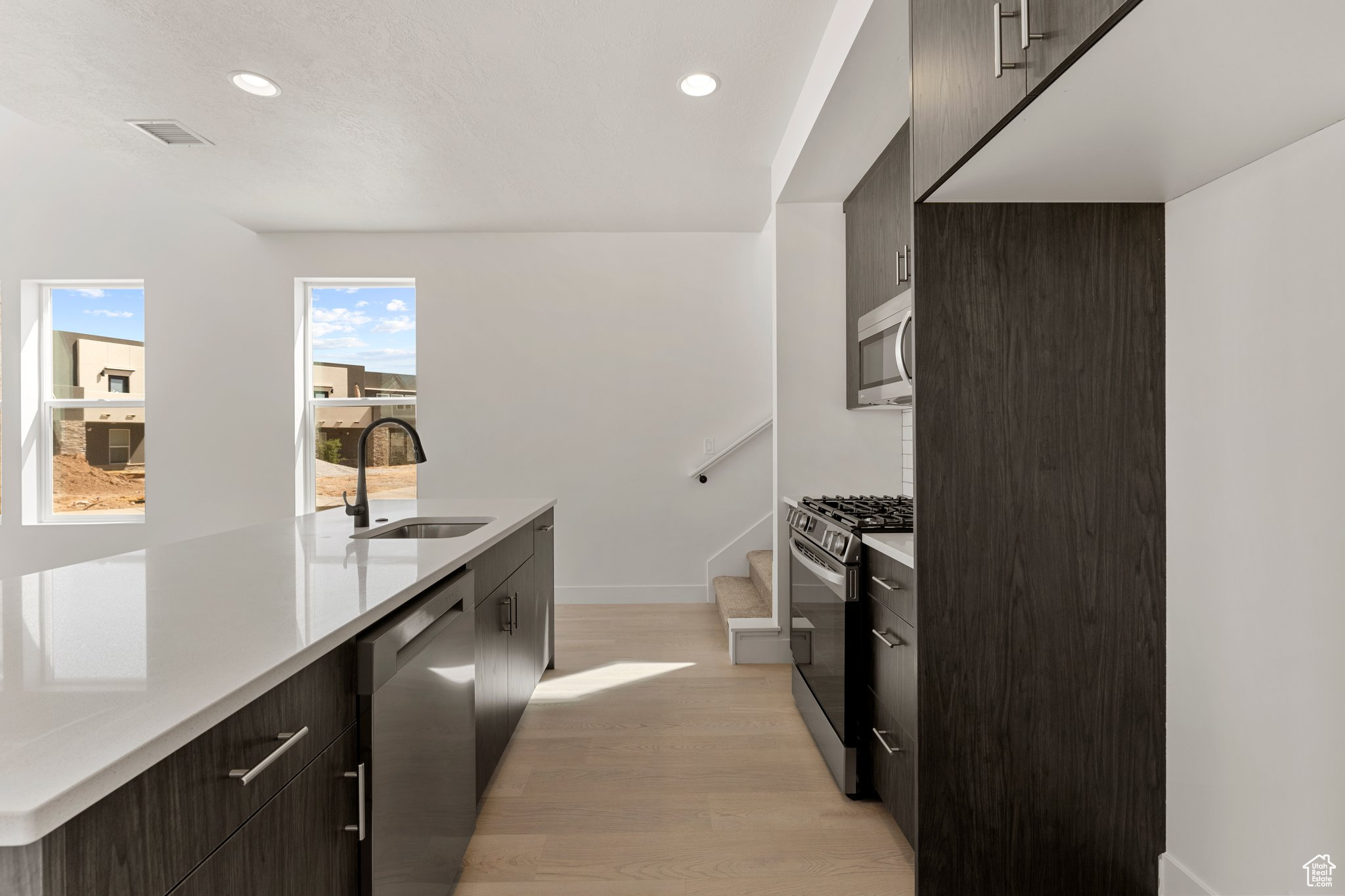 DESERT COLOR - Residential