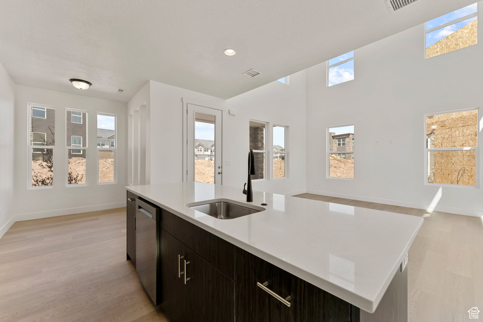 DESERT COLOR - Residential