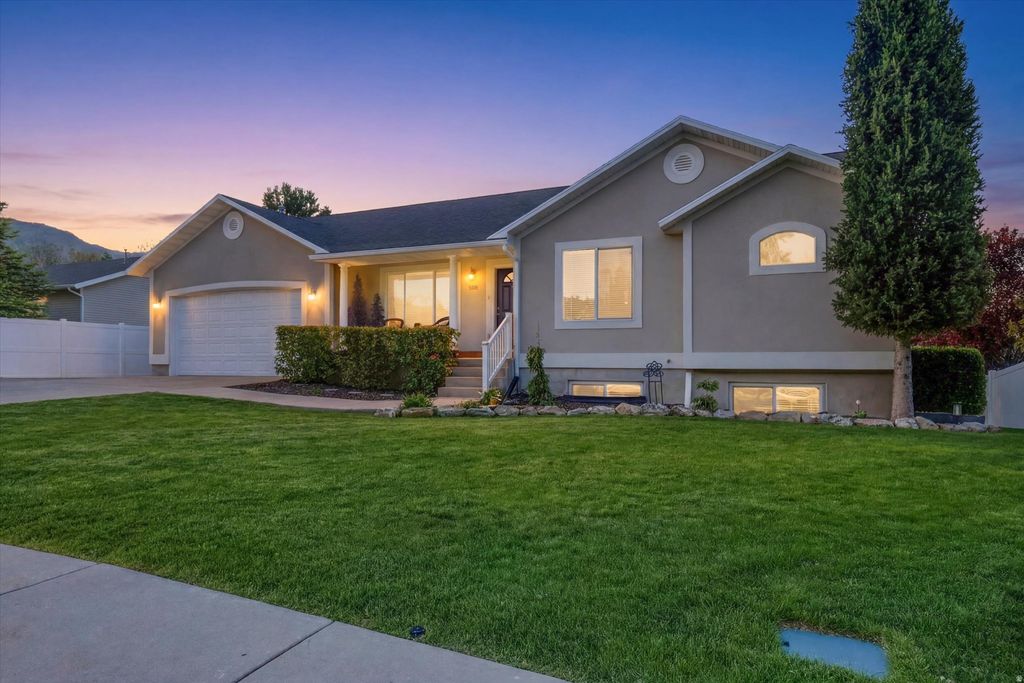 Photo of 958 E 2100 N, North Logan, UT 84341 (MLS # 2156087)