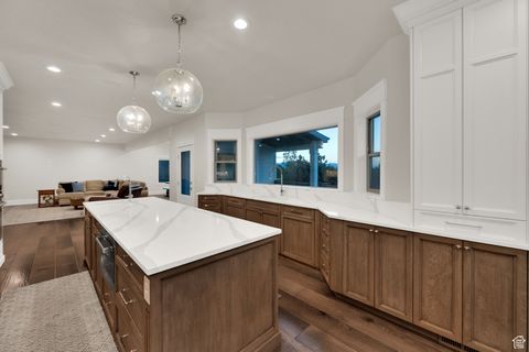 Tiny photo for 983 E SOUTHFORK DR, Draper, UT 84020 (MLS # 2115126)
