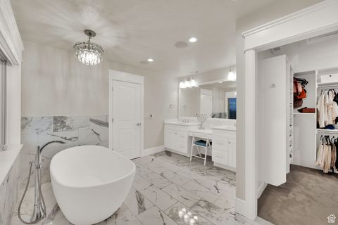 Tiny photo for 983 E SOUTHFORK DR, Draper, UT 84020 (MLS # 2115126)