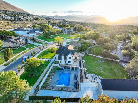 Tiny photo for 983 E SOUTHFORK DR, Draper, UT 84020 (MLS # 2115126)
