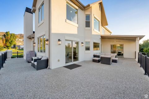 Tiny photo for 983 E SOUTHFORK DR, Draper, UT 84020 (MLS # 2115126)