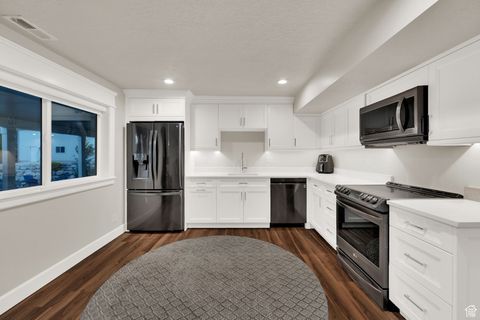 Tiny photo for 983 E SOUTHFORK DR, Draper, UT 84020 (MLS # 2115126)