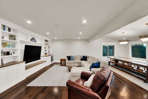 Tiny photo for 983 E SOUTHFORK DR, Draper, UT 84020 (MLS # 2115126)