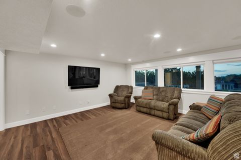 Tiny photo for 983 E SOUTHFORK DR, Draper, UT 84020 (MLS # 2115126)
