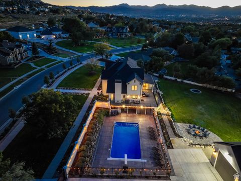 Tiny photo for 983 E SOUTHFORK DR, Draper, UT 84020 (MLS # 2115126)