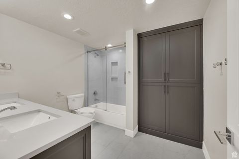 Tiny photo for 983 E SOUTHFORK DR, Draper, UT 84020 (MLS # 2115126)
