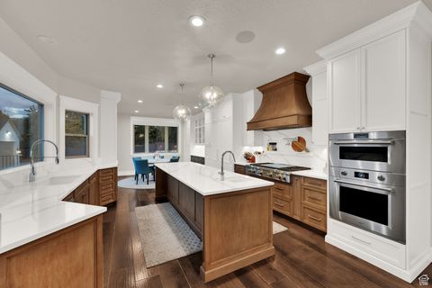 Tiny photo for 983 E SOUTHFORK DR, Draper, UT 84020 (MLS # 2115126)
