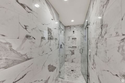 Tiny photo for 983 E SOUTHFORK DR, Draper, UT 84020 (MLS # 2115126)