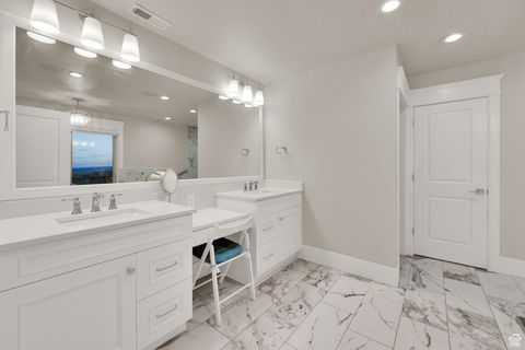 Tiny photo for 983 E SOUTHFORK DR, Draper, UT 84020 (MLS # 2115126)