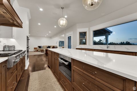 Tiny photo for 983 E SOUTHFORK DR, Draper, UT 84020 (MLS # 2115126)