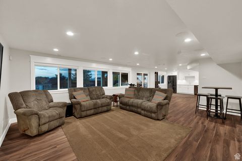 Tiny photo for 983 E SOUTHFORK DR, Draper, UT 84020 (MLS # 2115126)