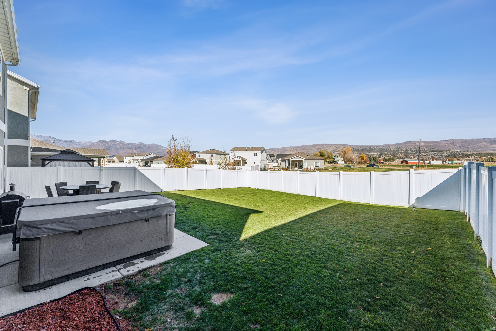 BROOKSIDE - Residential