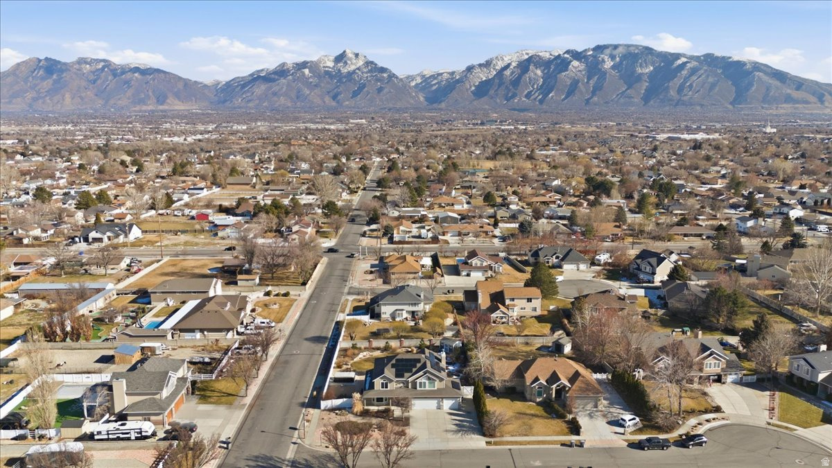 COUNTRY PARK ESTATES - Residential