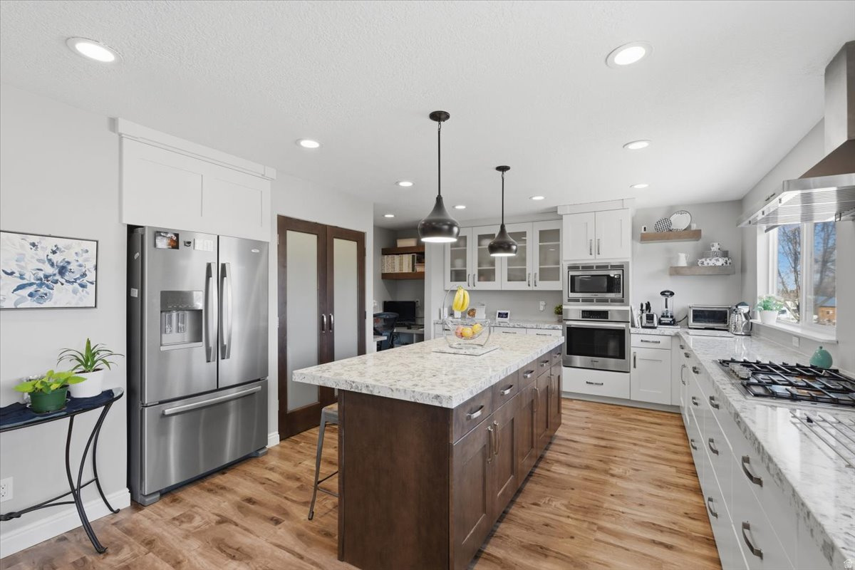 COUNTRY PARK ESTATES - Residential