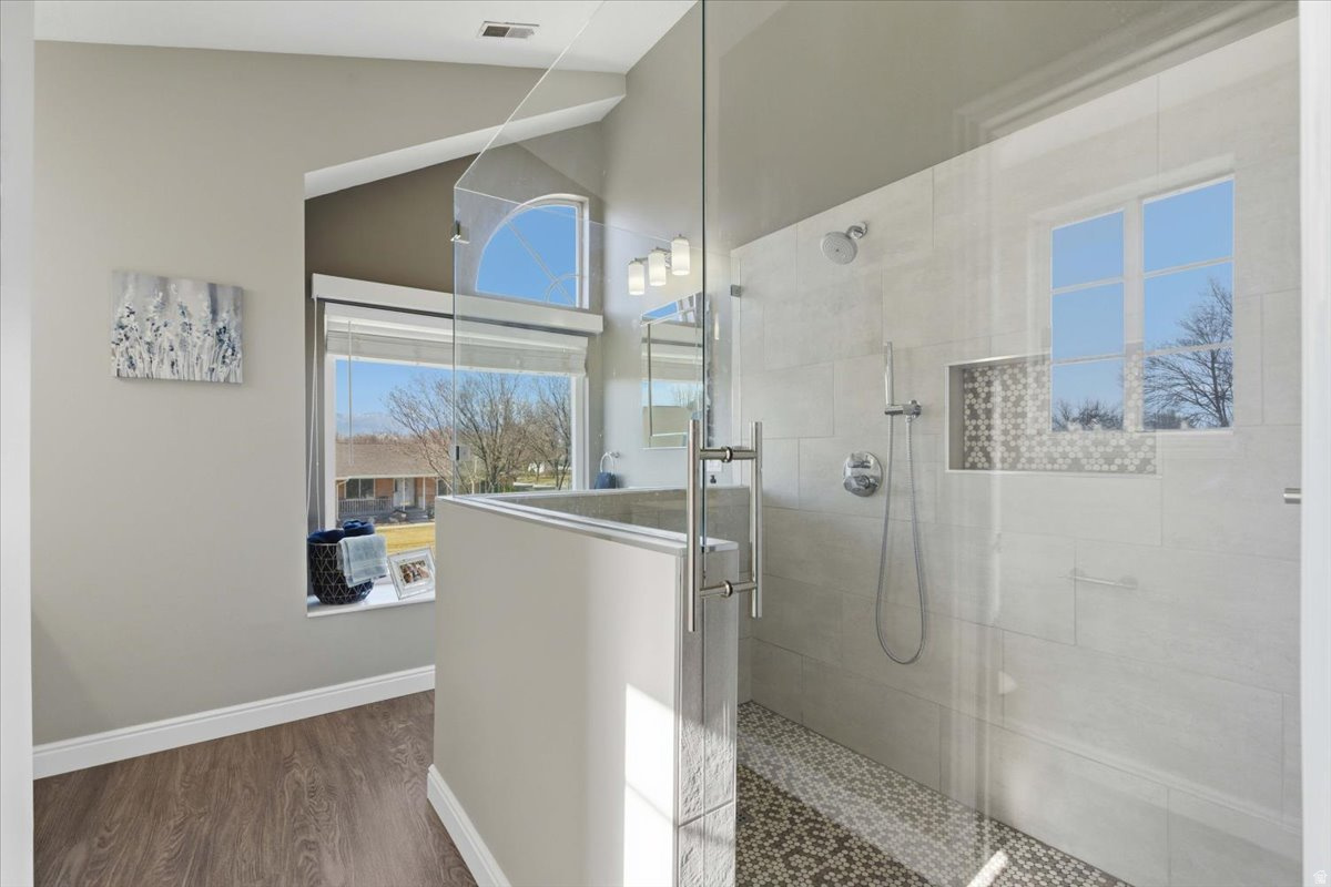 COUNTRY PARK ESTATES - Residential