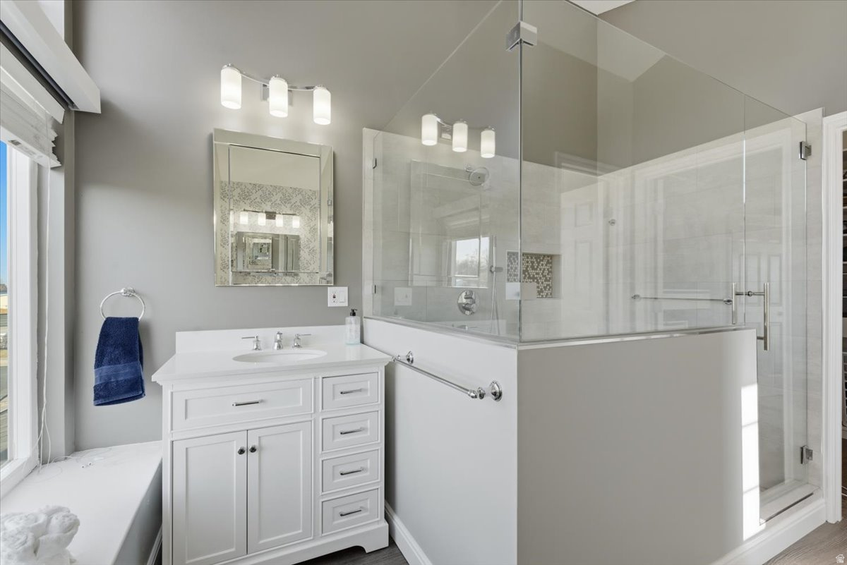 COUNTRY PARK ESTATES - Residential