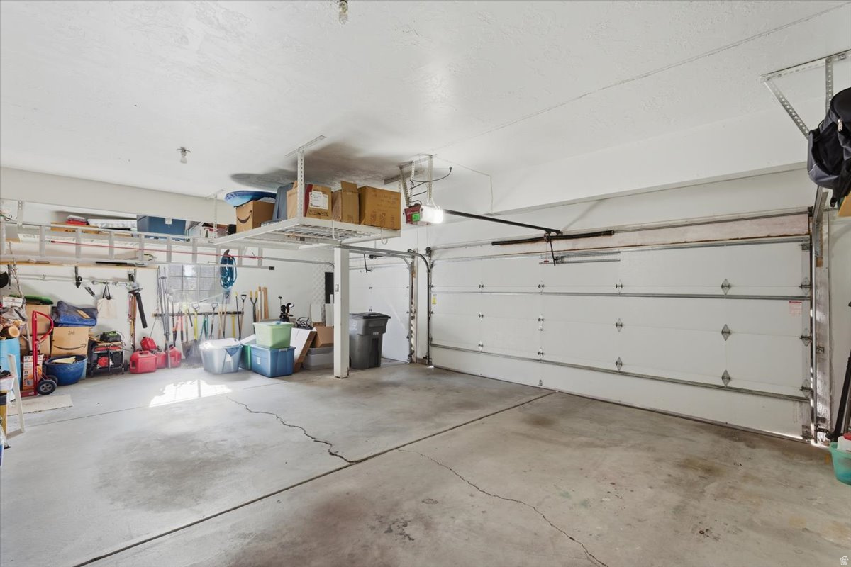 COUNTRY PARK ESTATES - Residential