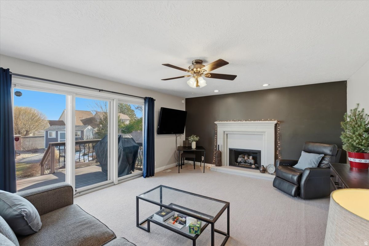 COUNTRY PARK ESTATES - Residential