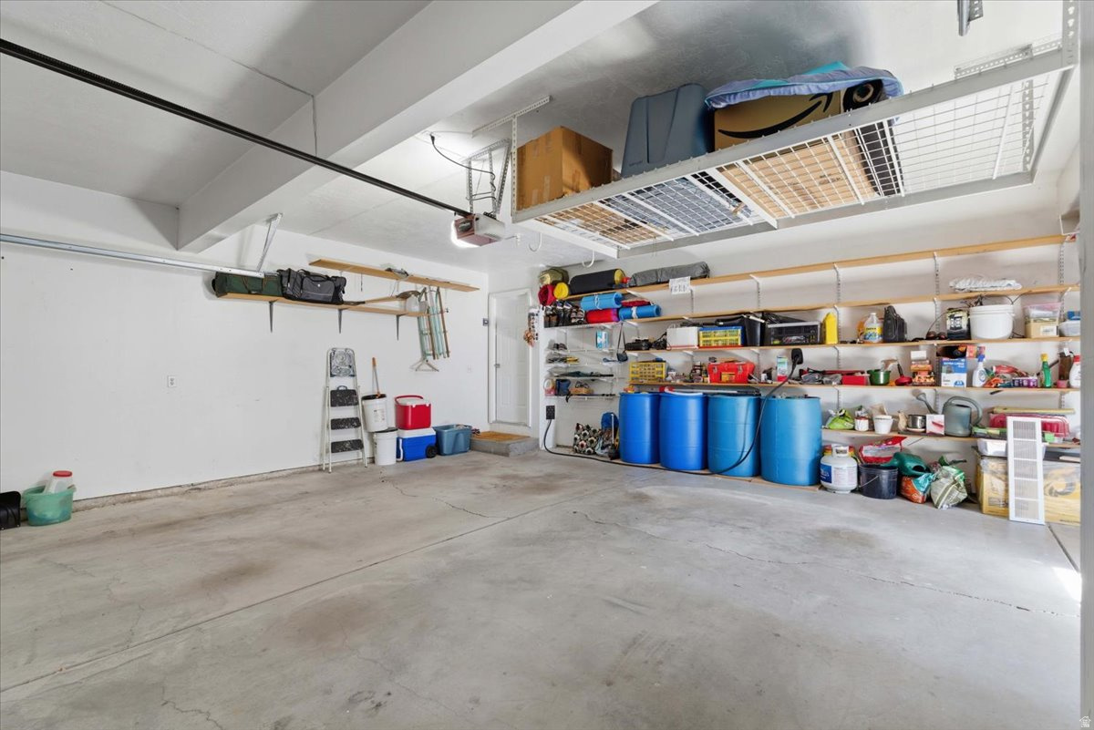 COUNTRY PARK ESTATES - Residential