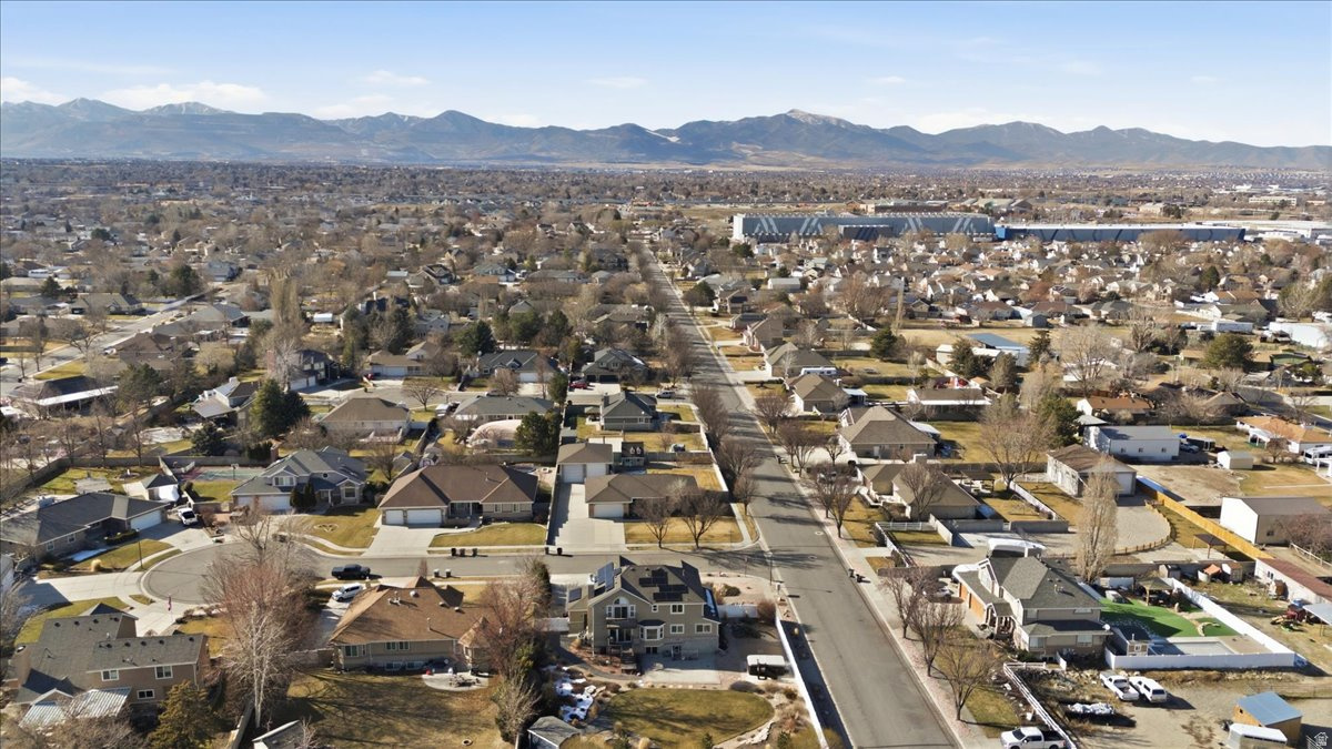 COUNTRY PARK ESTATES - Residential