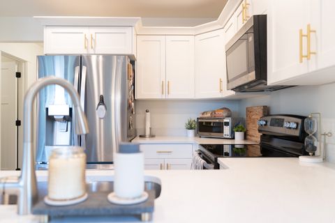 Tiny photo for 1065 W 200 N, Provo, UT 84601 (MLS # 2133611)