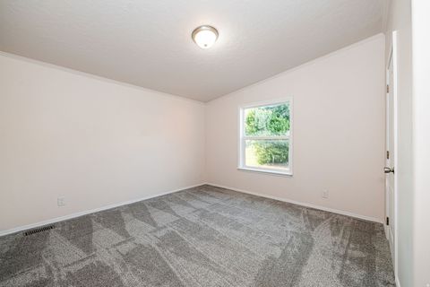 Tiny photo for 432 E 2700 N, North Ogden, UT 84414 (MLS # 2147043)