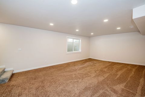 Tiny photo for 432 E 2700 N, North Ogden, UT 84414 (MLS # 2147043)