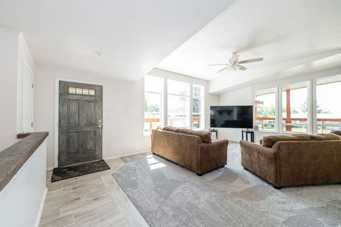 Tiny photo for 432 E 2700 N, North Ogden, UT 84414 (MLS # 2147043)