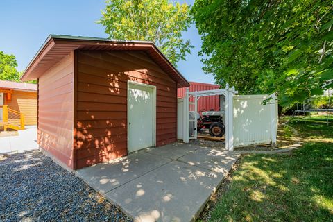 Tiny photo for 432 E 2700 N, North Ogden, UT 84414 (MLS # 2147043)