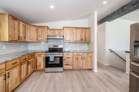 Tiny photo for 432 E 2700 N, North Ogden, UT 84414 (MLS # 2147043)