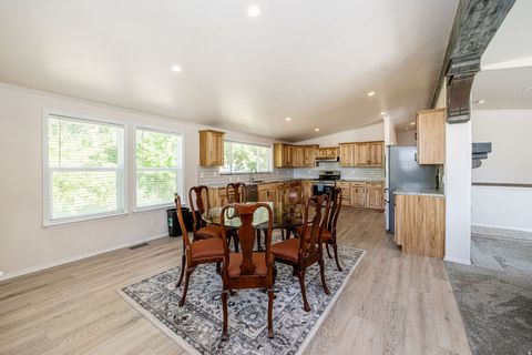 Tiny photo for 432 E 2700 N, North Ogden, UT 84414 (MLS # 2147043)