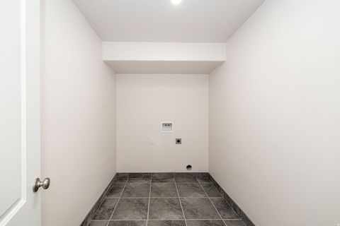 Tiny photo for 432 E 2700 N, North Ogden, UT 84414 (MLS # 2147043)