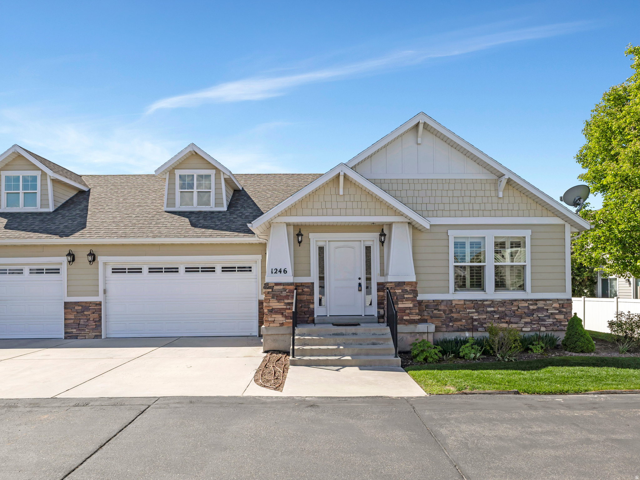 AUBURN COURT - Residential