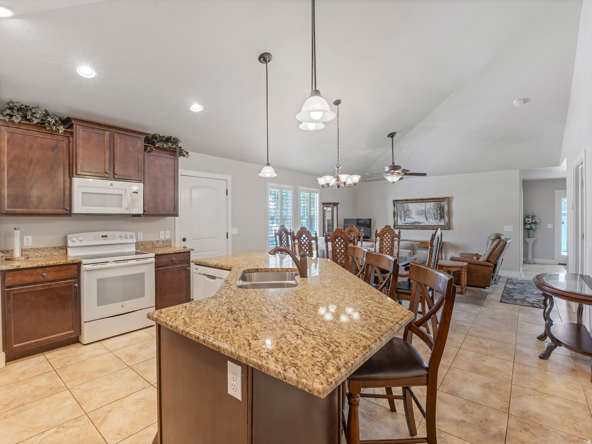 AUBURN COURT - Residential