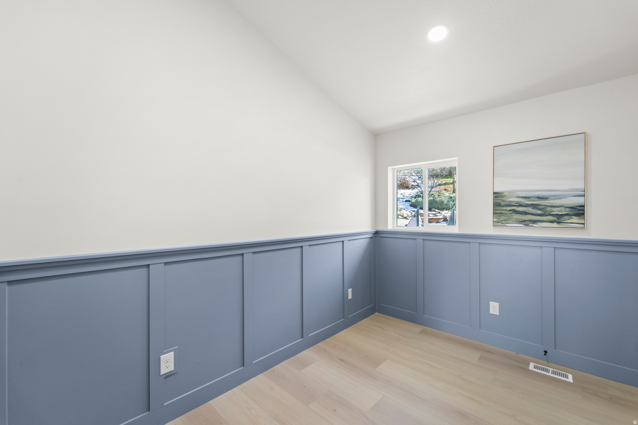 CREST VIEW MANOR - Residential