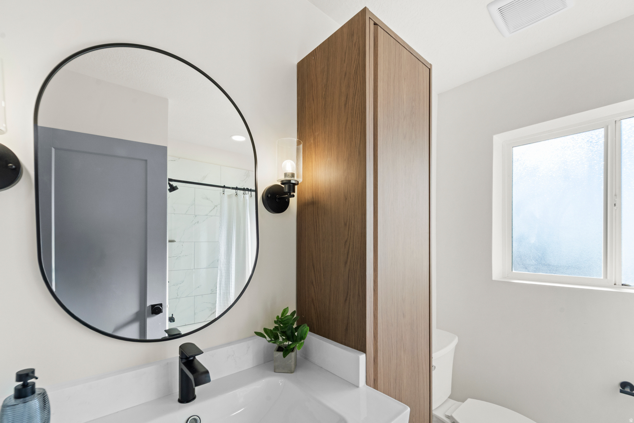 CREST VIEW MANOR - Residential