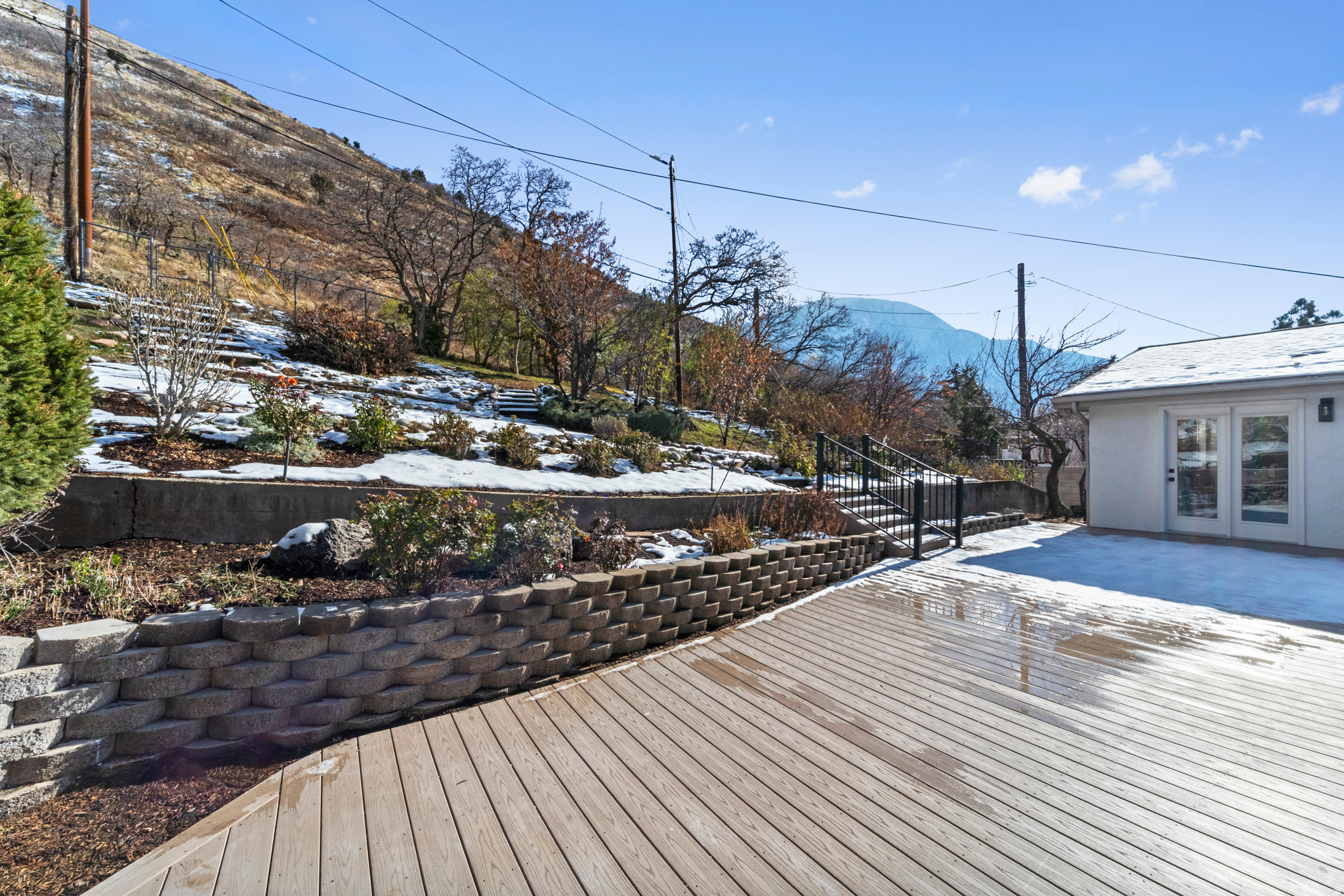 CREST VIEW MANOR - Residential