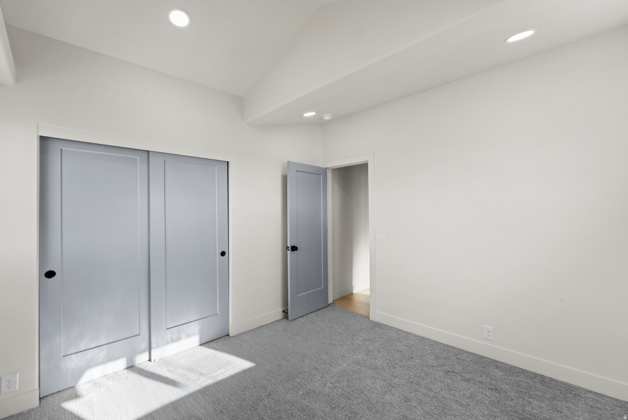 CREST VIEW MANOR - Residential