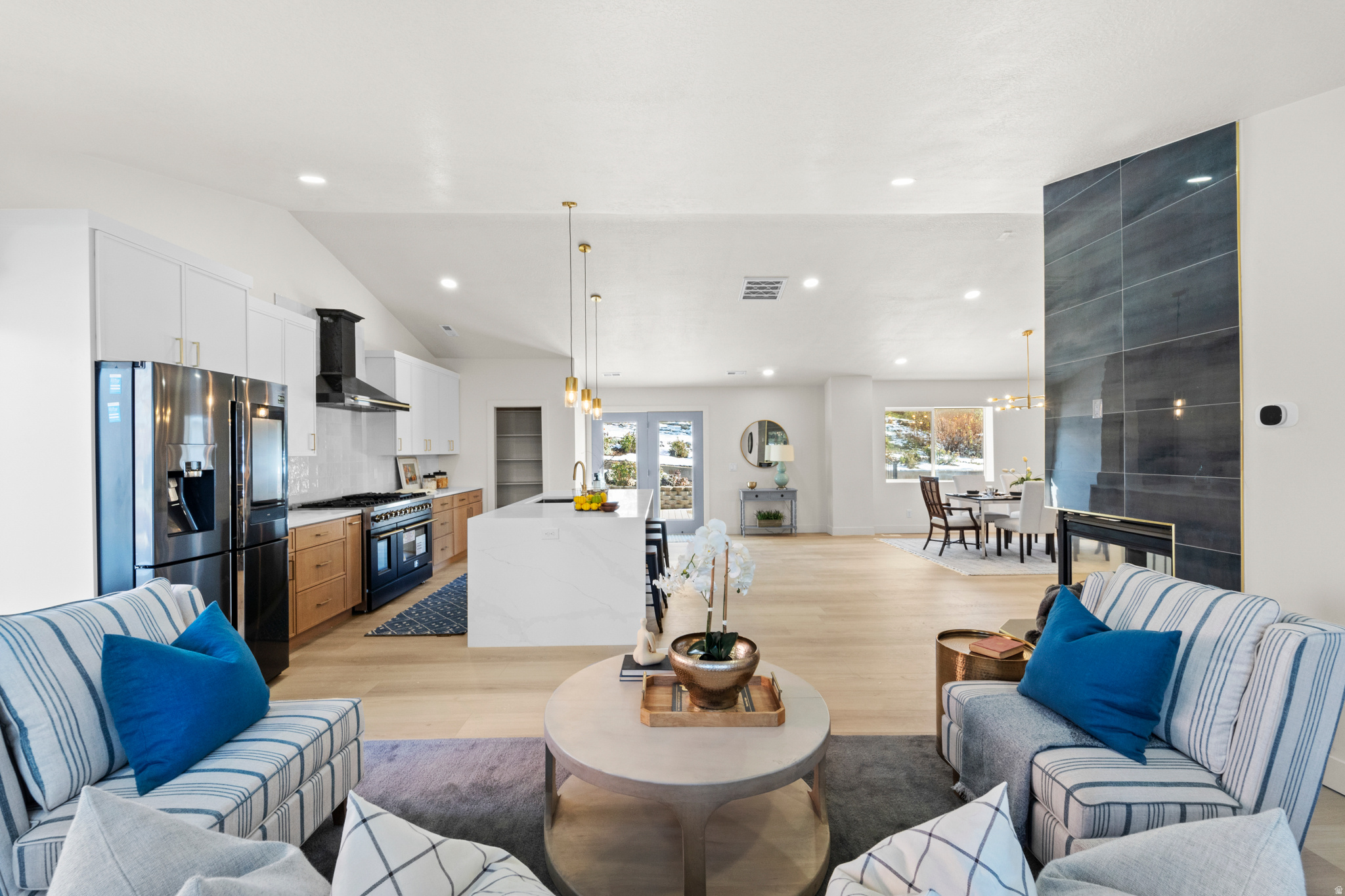 CREST VIEW MANOR - Residential