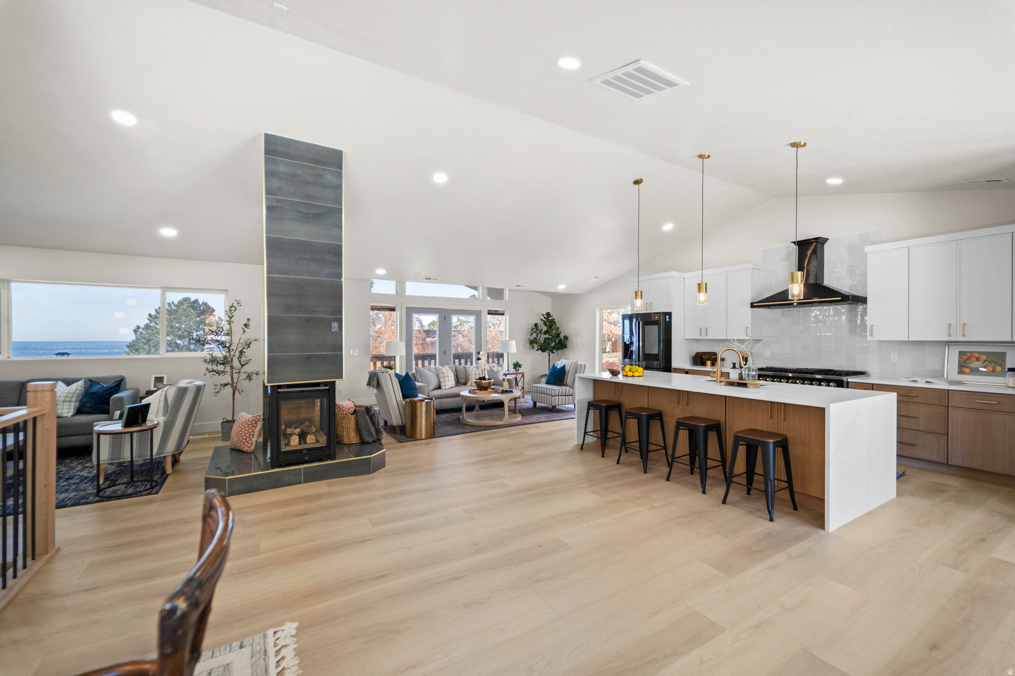 CREST VIEW MANOR - Residential