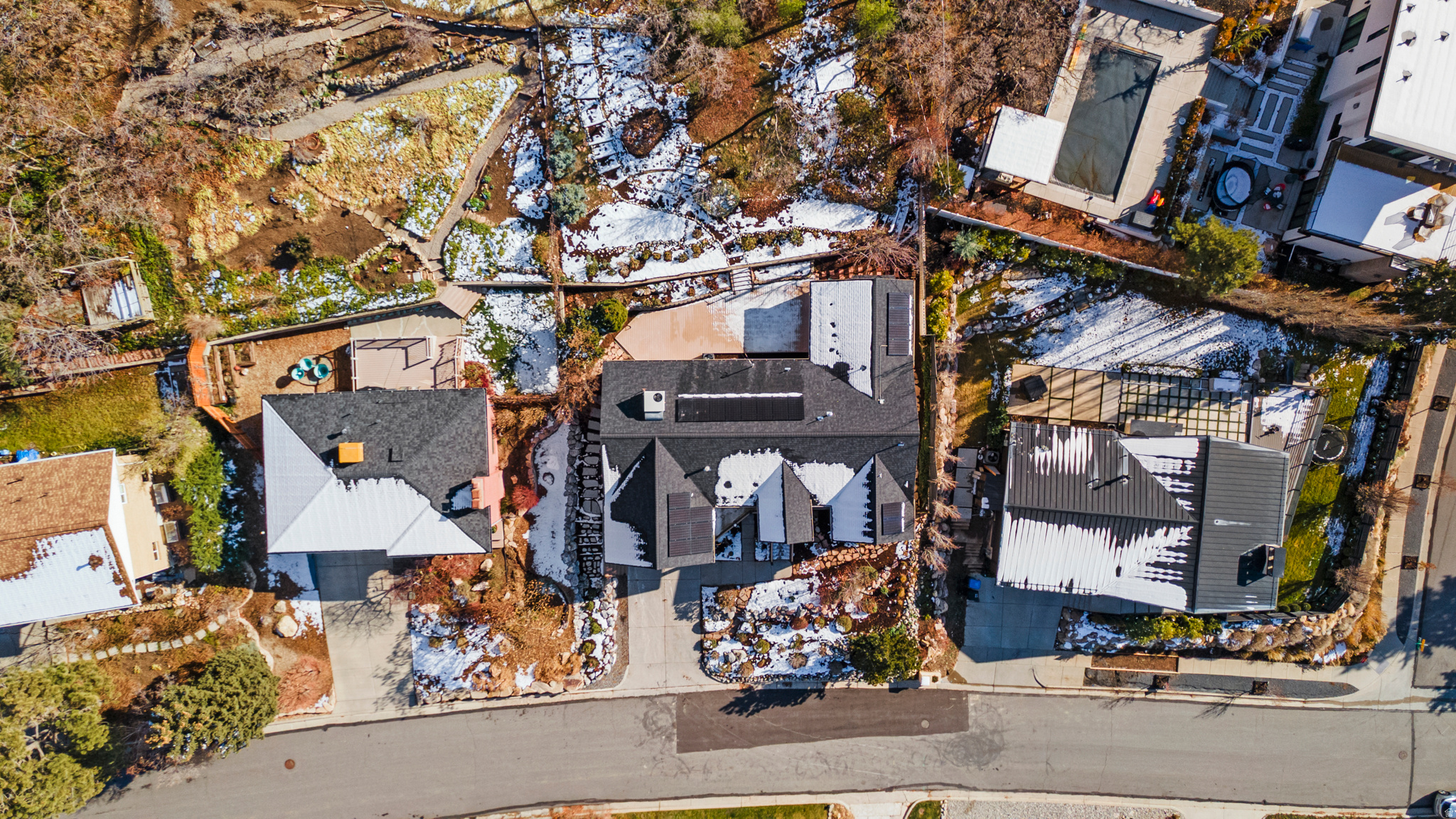 CREST VIEW MANOR - Residential