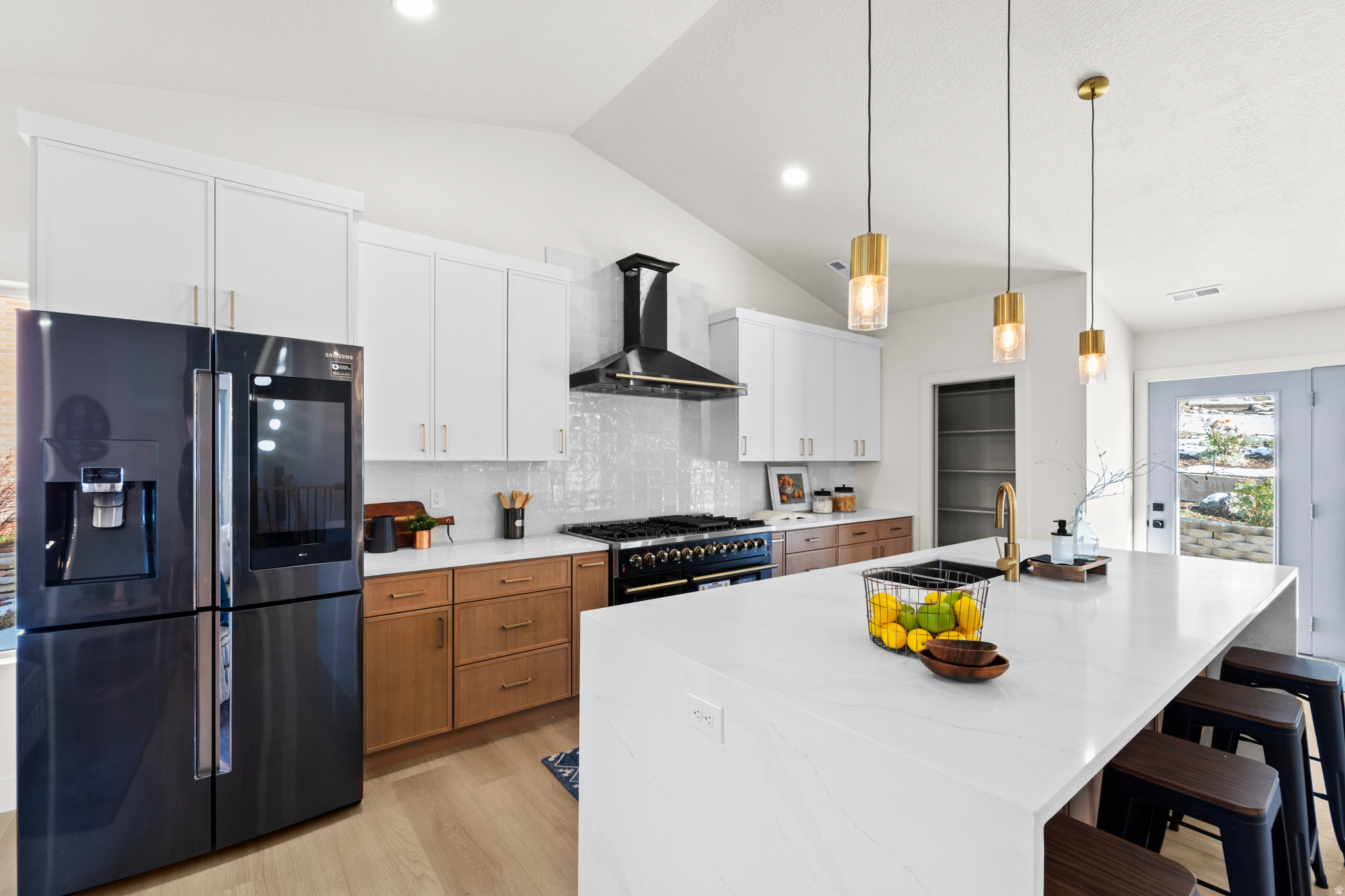 CREST VIEW MANOR - Residential