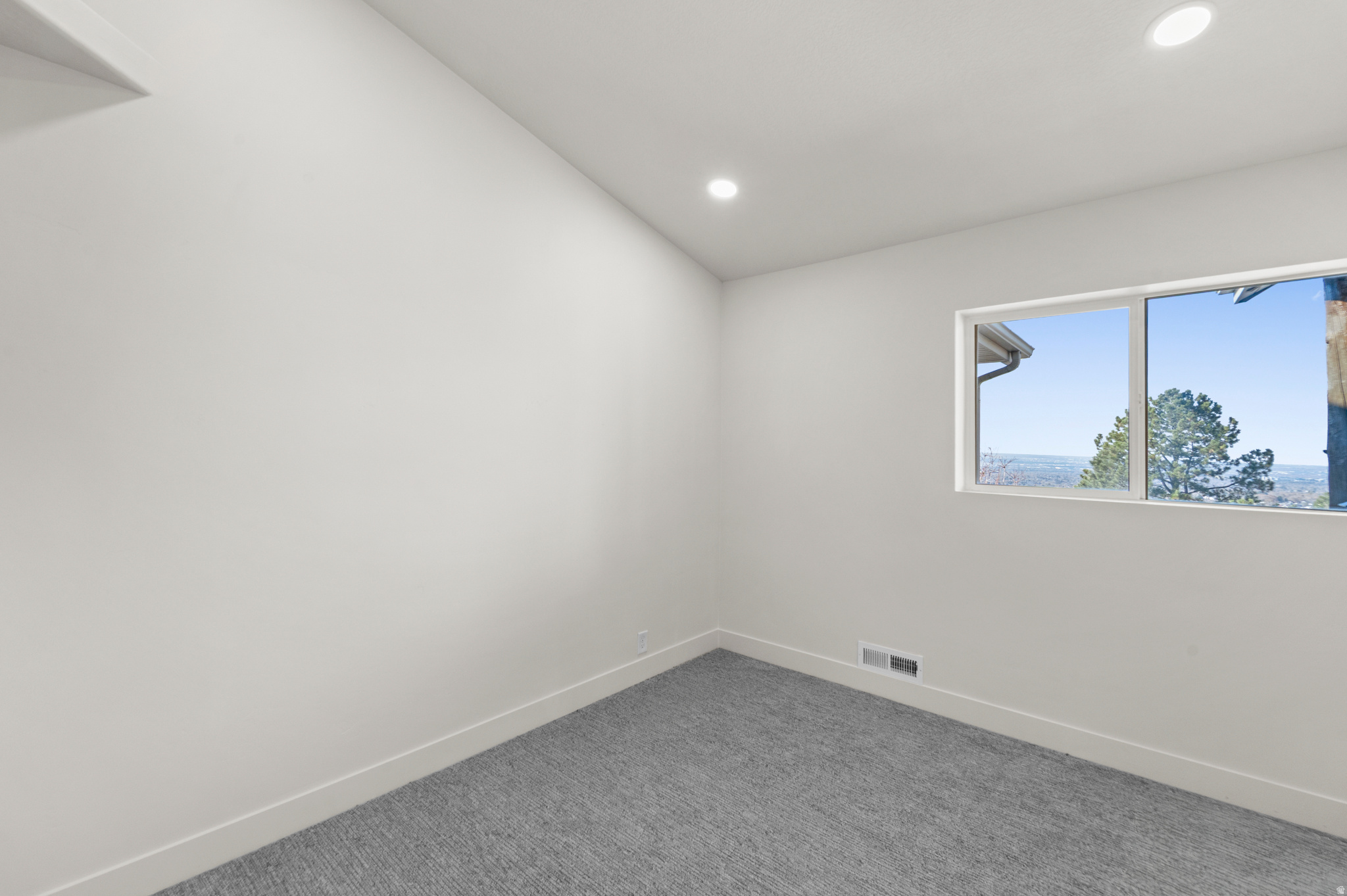 CREST VIEW MANOR - Residential